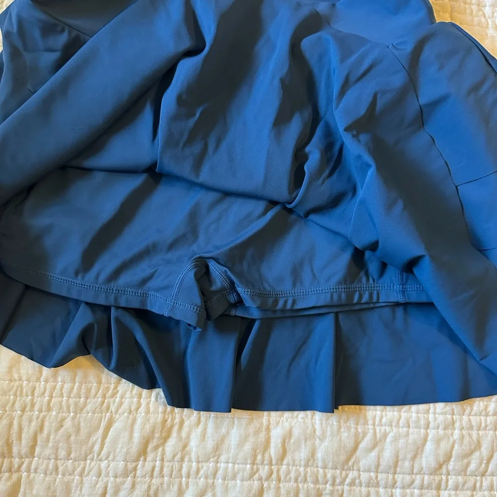 HALARA Elegant Teal Tiered Skort medium